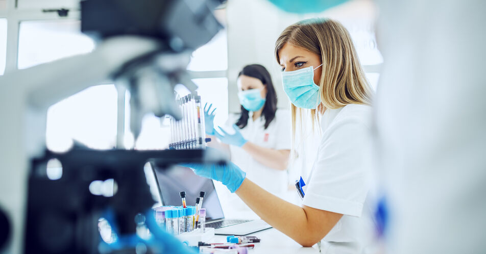 Laborautomatisierung: Minifabriken für die Zelltherapie von Krebs